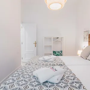 altair-apartment-by-people-rentals.sansebastianhotels.net/